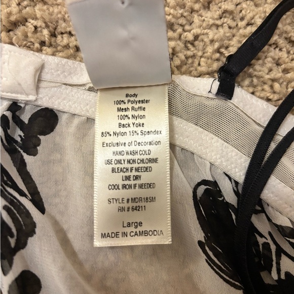 IN BLOOM Black and White Floral Robe and Nightie Set | Size Large - Picture 11 of 14